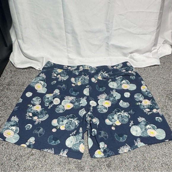 The North Face Navy Floral Swim Trunks Size XL - Picture 4 of 6